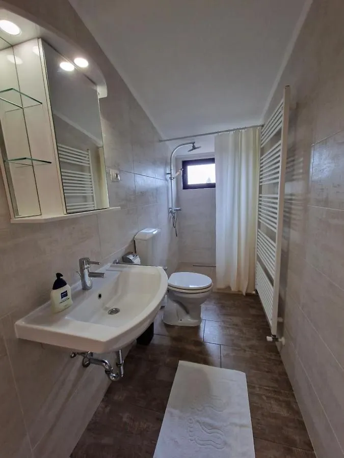 Keser Apartments Rovinj 4*,