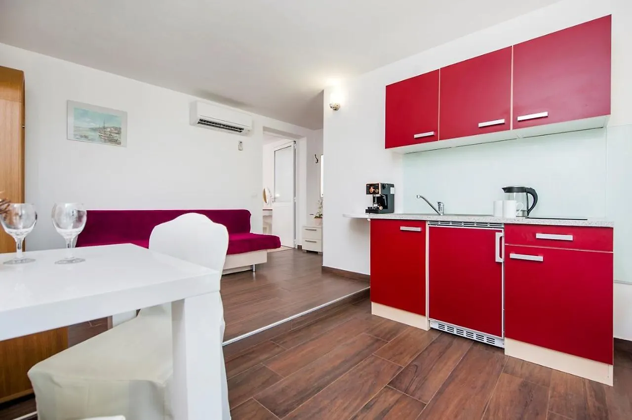 Keser Apartments Rovinj 4*,  Kroatien