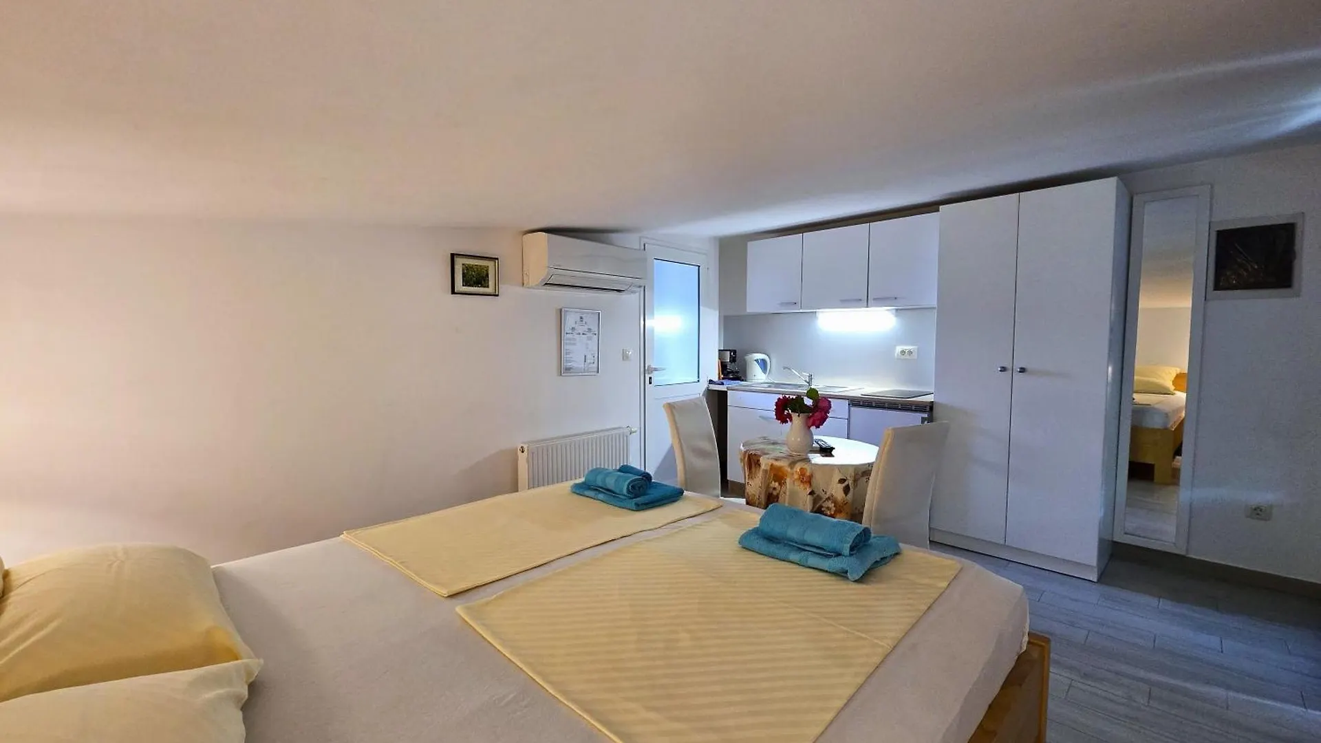 Keser Apartments Rovinj Guest house